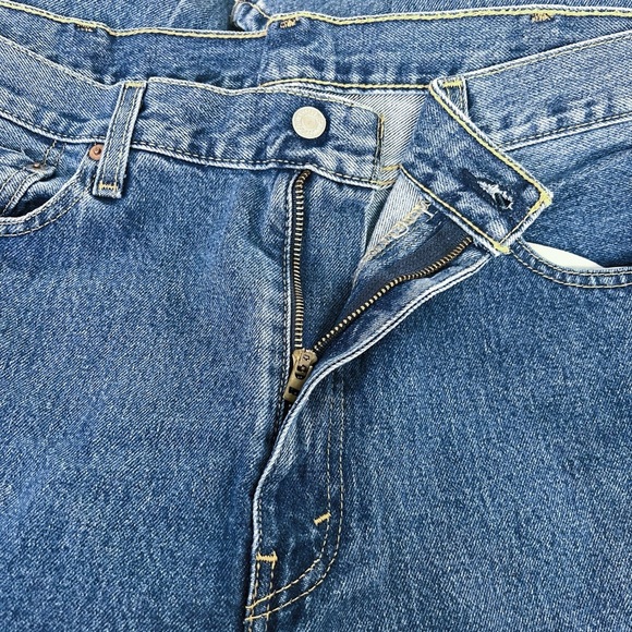Levi’s Men’s 2 Pairs Of Jeans Size 40 X 30 GUC Straight Leg Medium Wash Denim - Picture 9 of 9